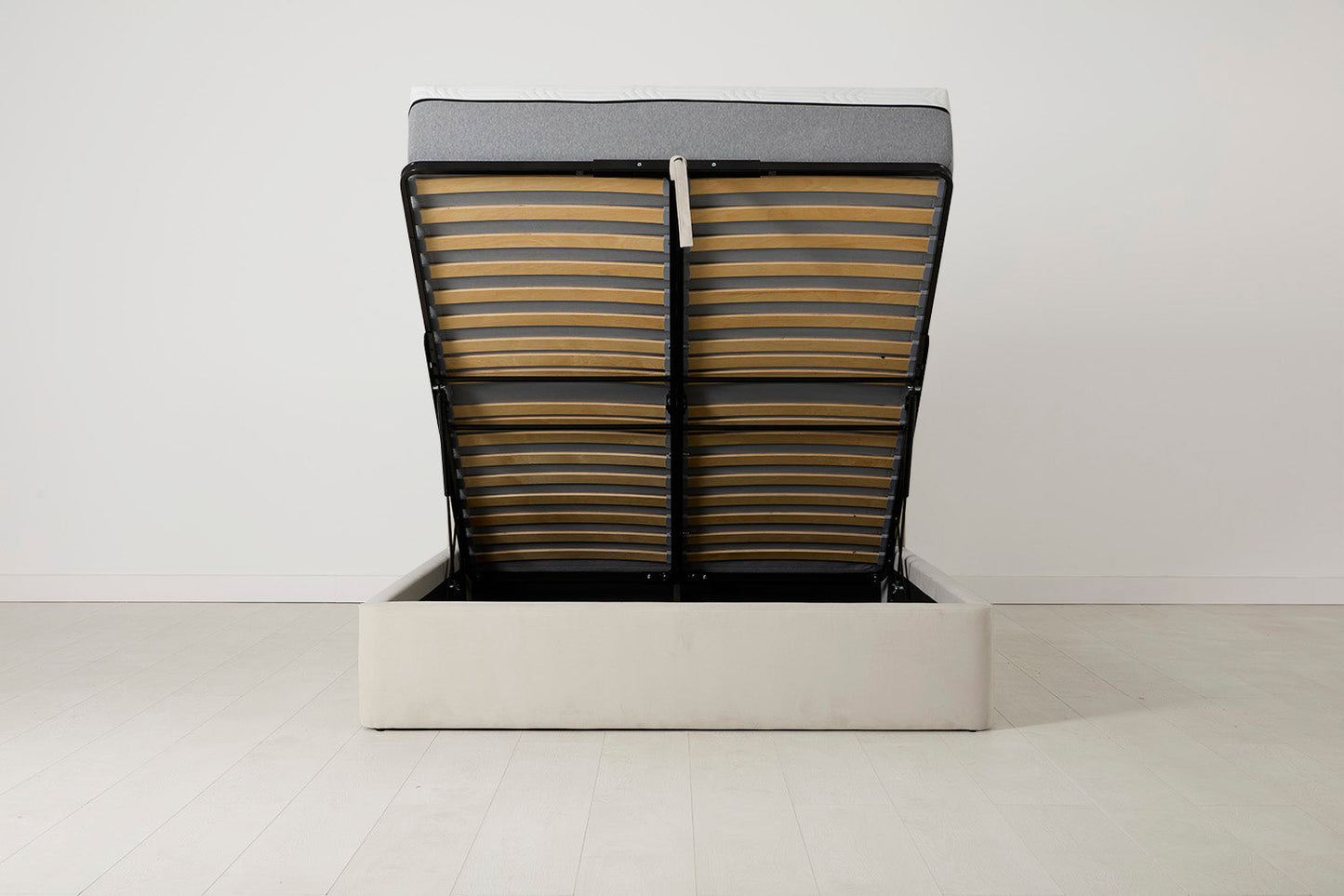 Bed 03 EU Double Bed