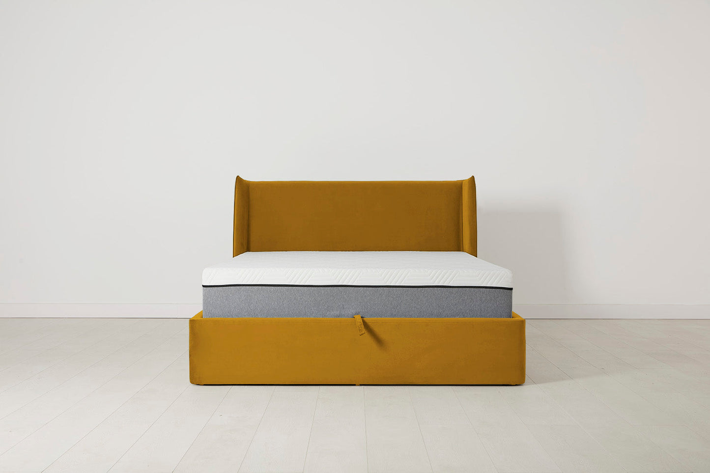 Bett 03