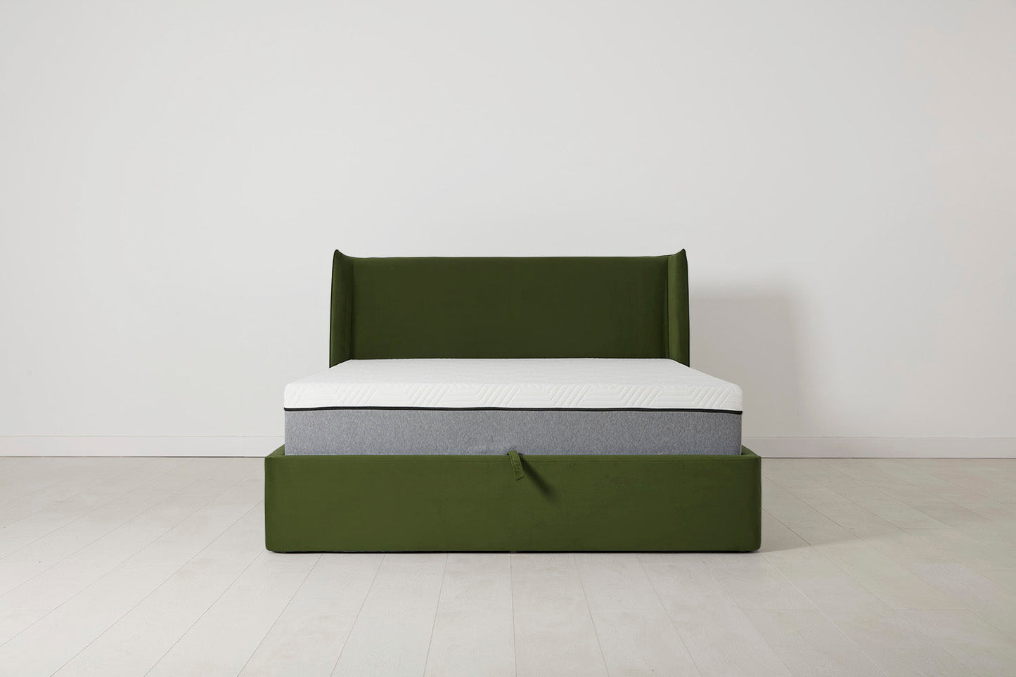 Bett 03