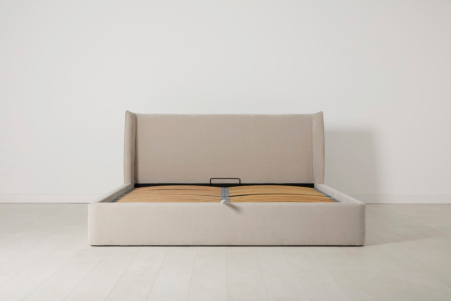 Bed 03 EU Super King Sized Bed