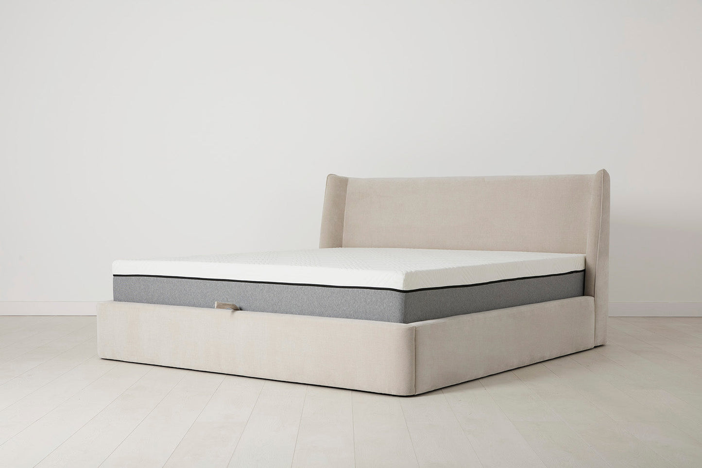 Bed 03 EU Super King Sized Bed