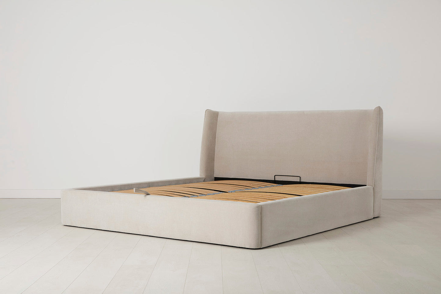 Bed 03 EU Super King Sized Bed