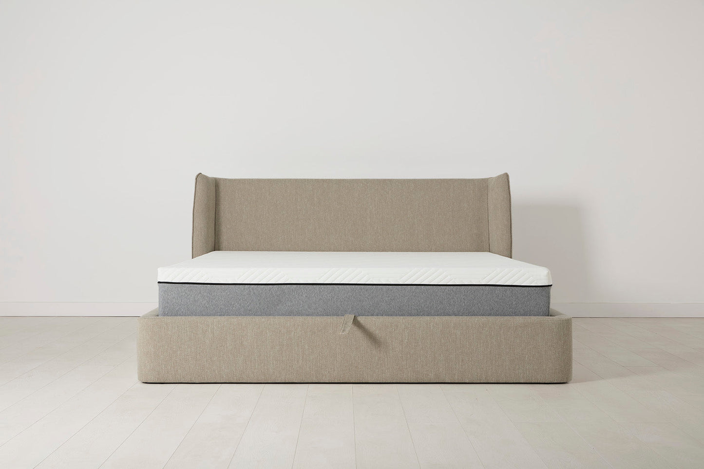Bed 03 EU Super King Sized Bed