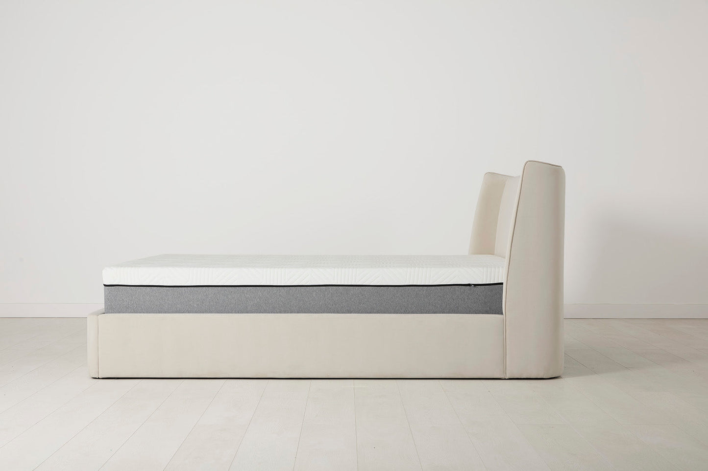 Bed 03 EU King Sized Bed