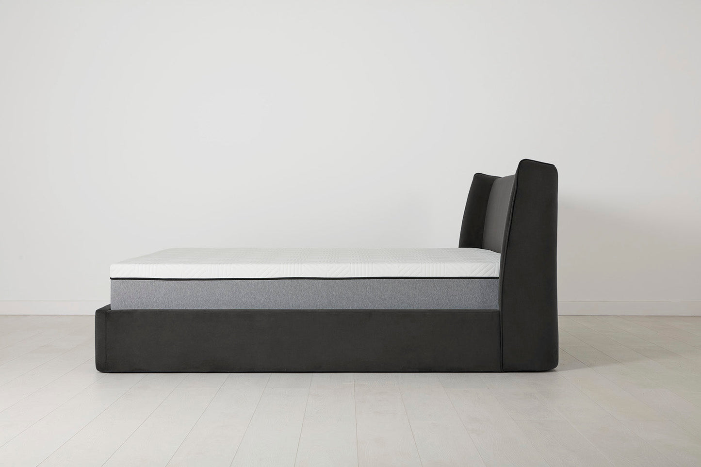 Bed 03 EU King Sized Bed
