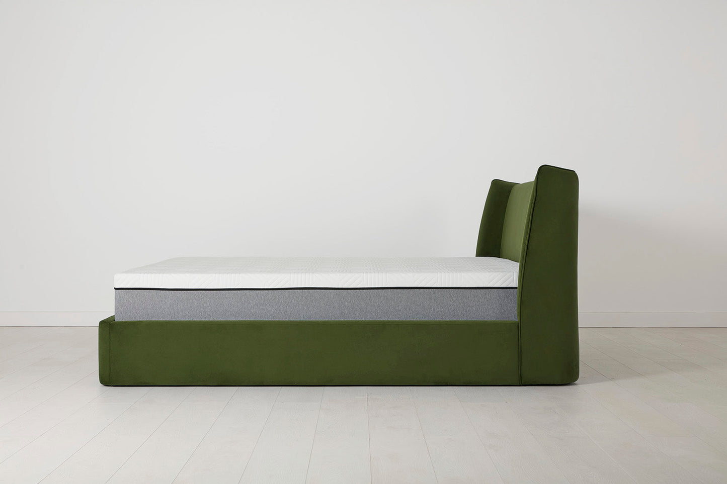 Bed 03 EU Super King Sized Bed