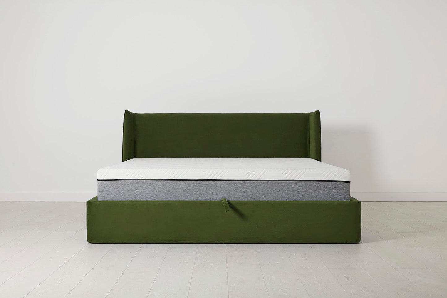 Bed 03 EU Super King Sized Bed
