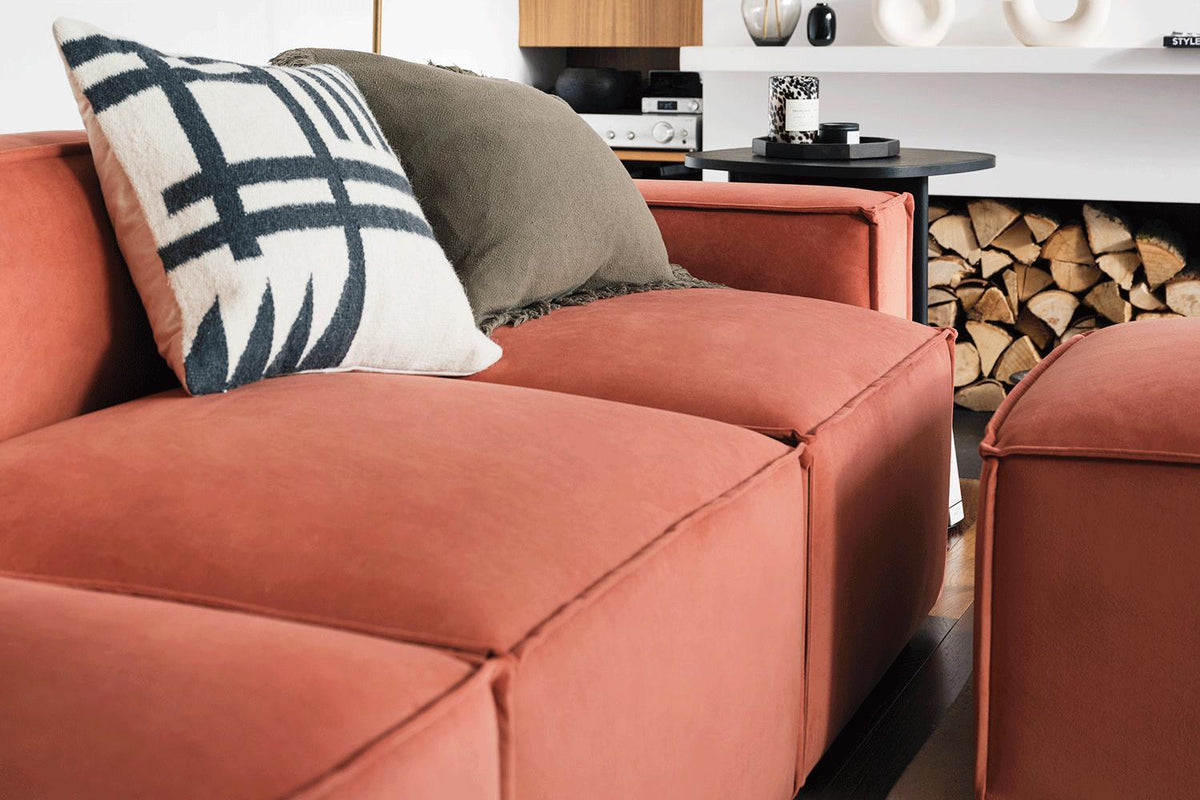 Ecksofa Model 03 mit Polsterhocker