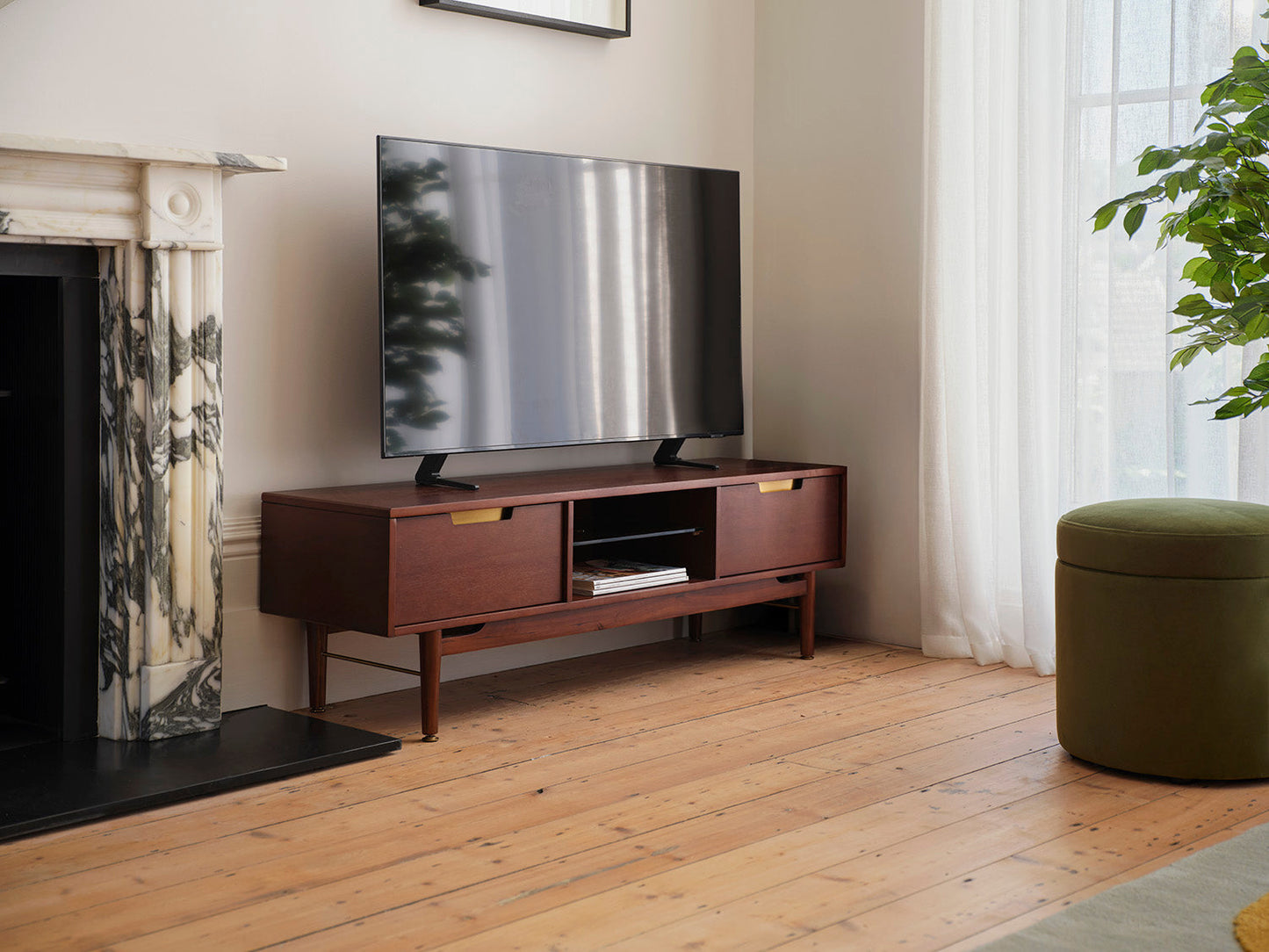 TV Unit 01