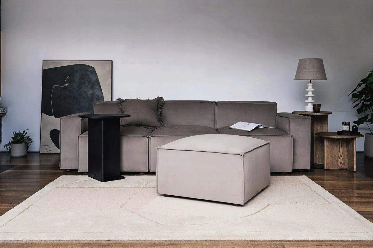 Dreisitzer-Sofa Model 03 mit Chaiselongue rechts