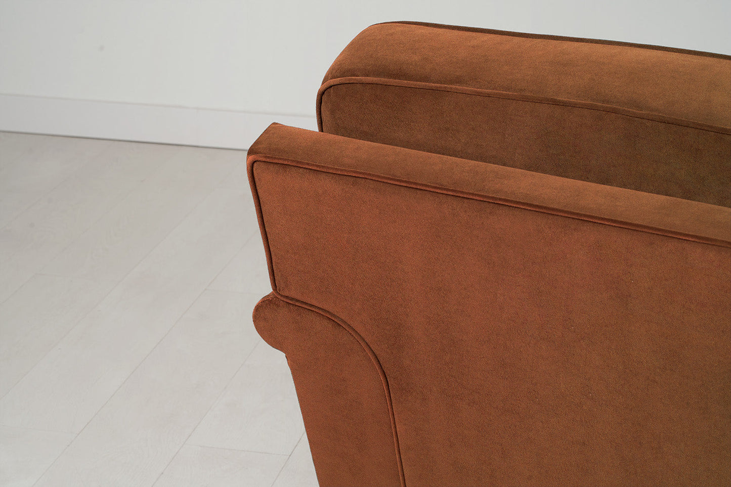 Dreisitzer-Sofa Model 12 mit Chaiselongue links