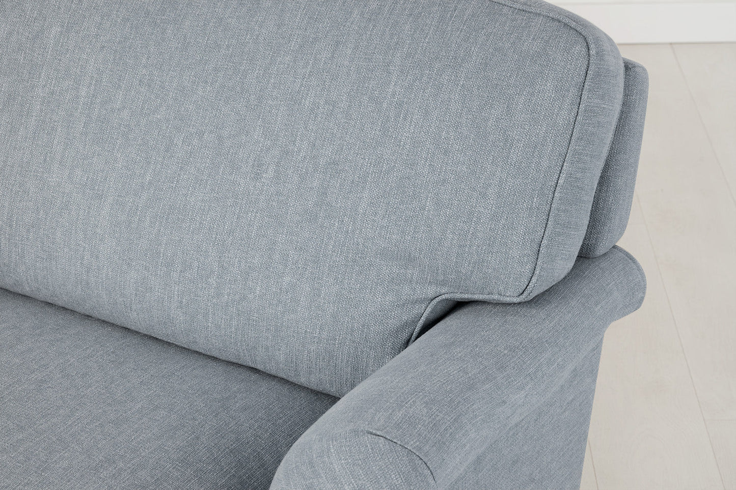 Dreisitzer-Sofa Model 15