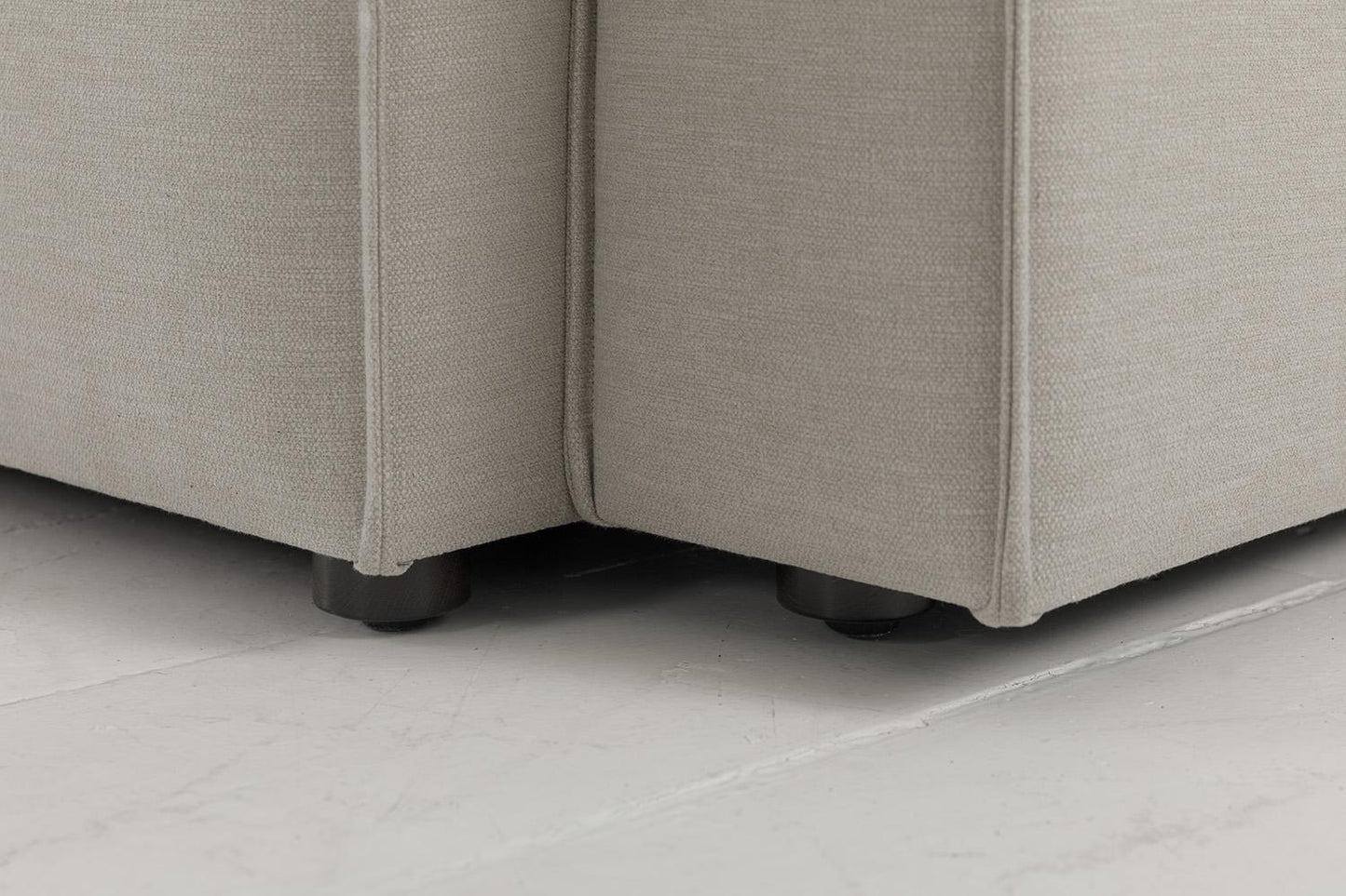 Dreisitzer-Sofa Model 03 mit Chaiselongue links