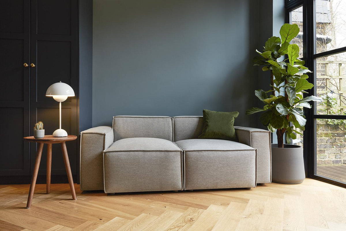 Zweisitzer-Sofa Model 03