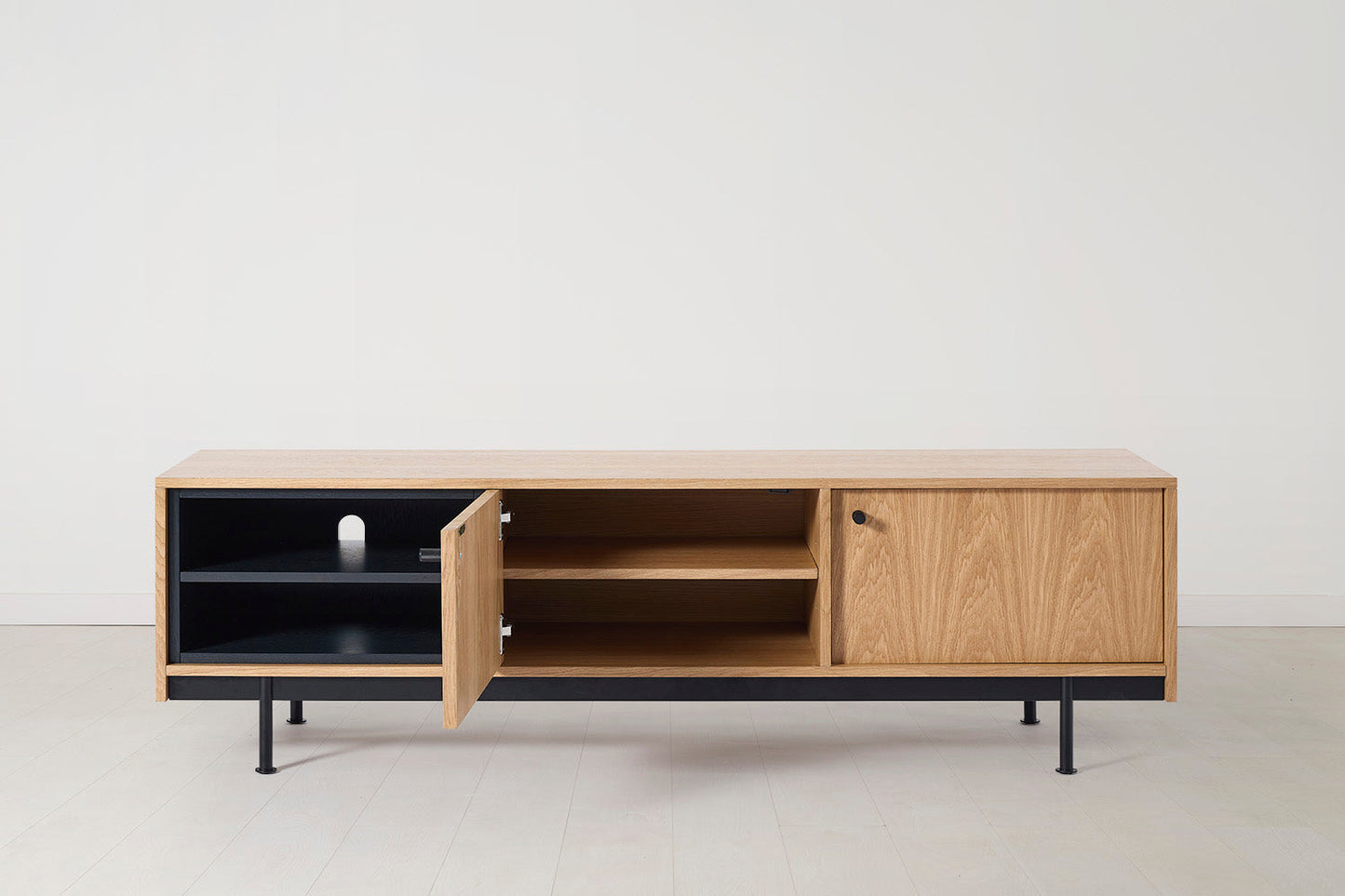 Fernsehschrank 02