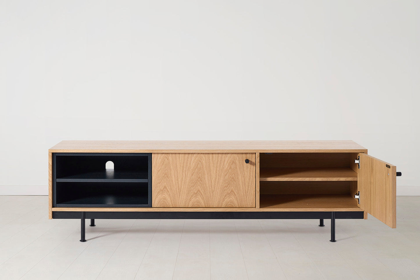Fernsehschrank 02
