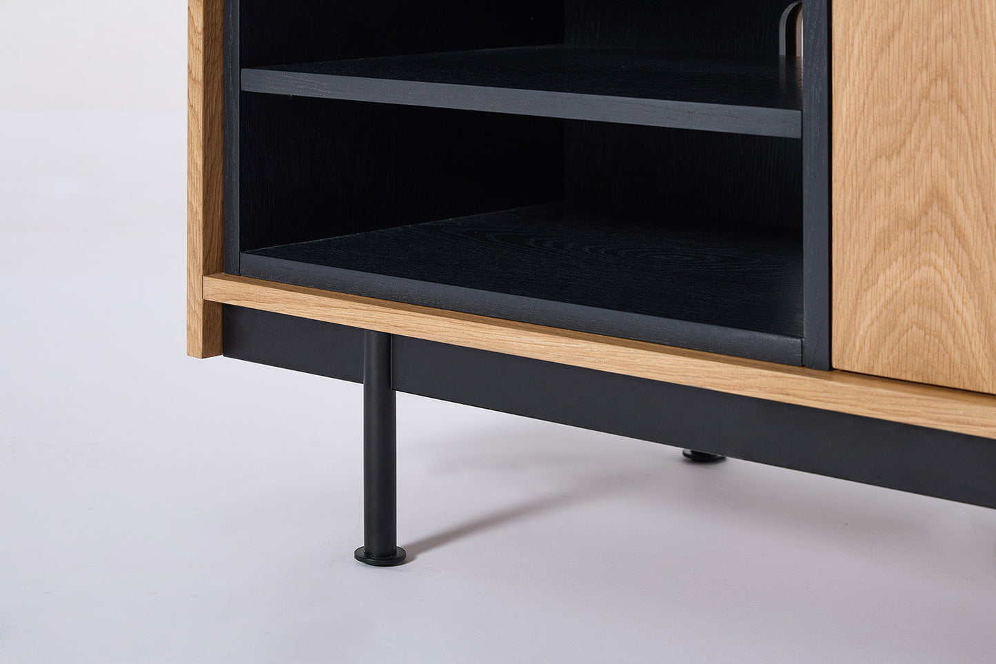 Fernsehschrank 02