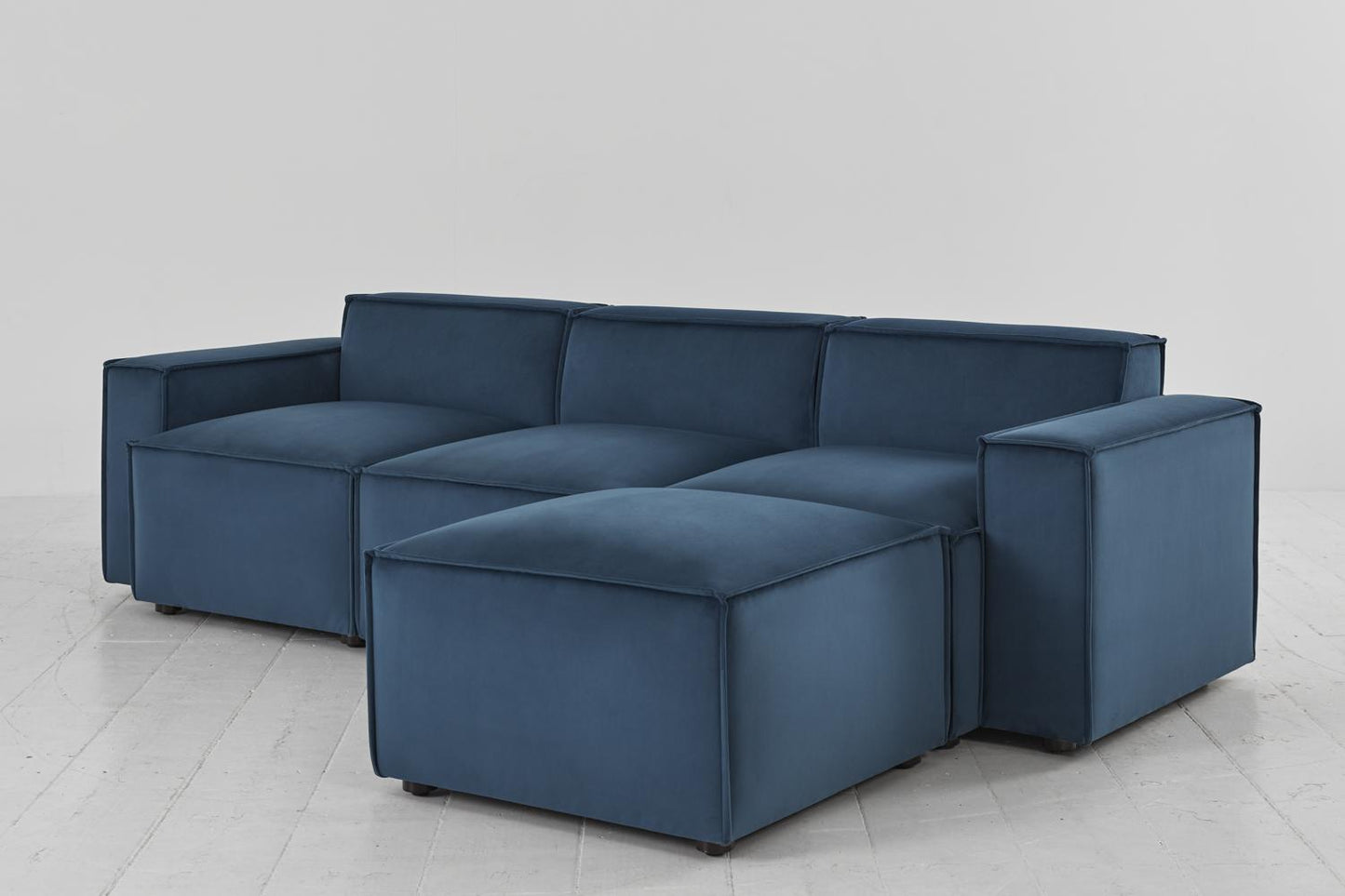 Dreisitzer-Sofa Model 03 mit Chaiselongue rechts