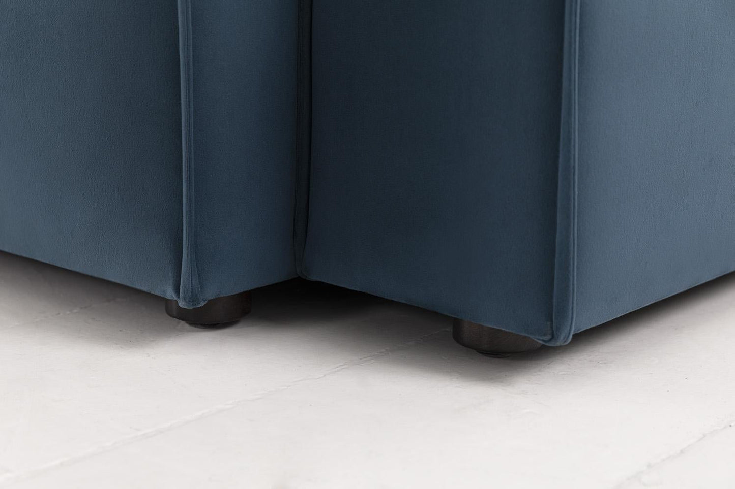 Dreisitzer-Sofa Model 03 mit Chaiselongue links