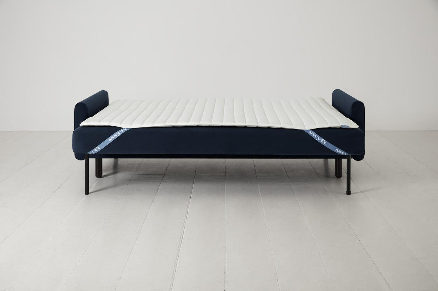 Model 04 Dreisitzer-Schlafsofa