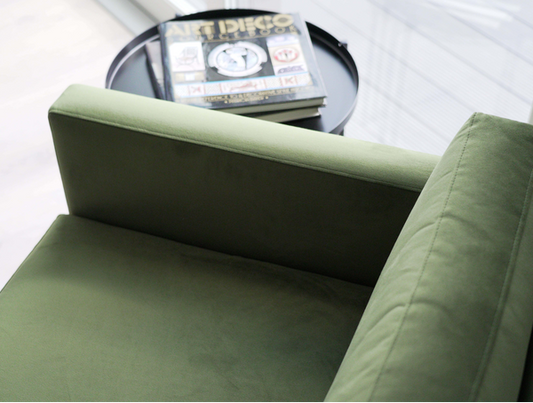 5 green sofa ideas: How to decorate your living room