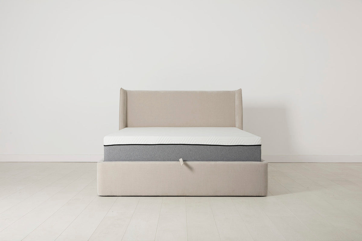 Bett 03