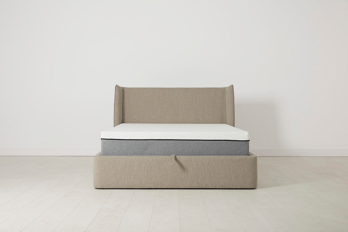 Bett 03