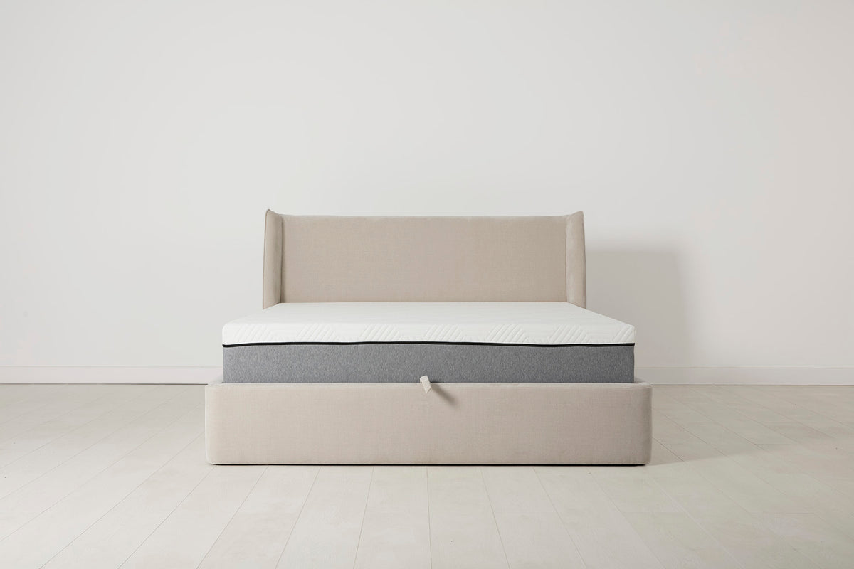 Bett 03