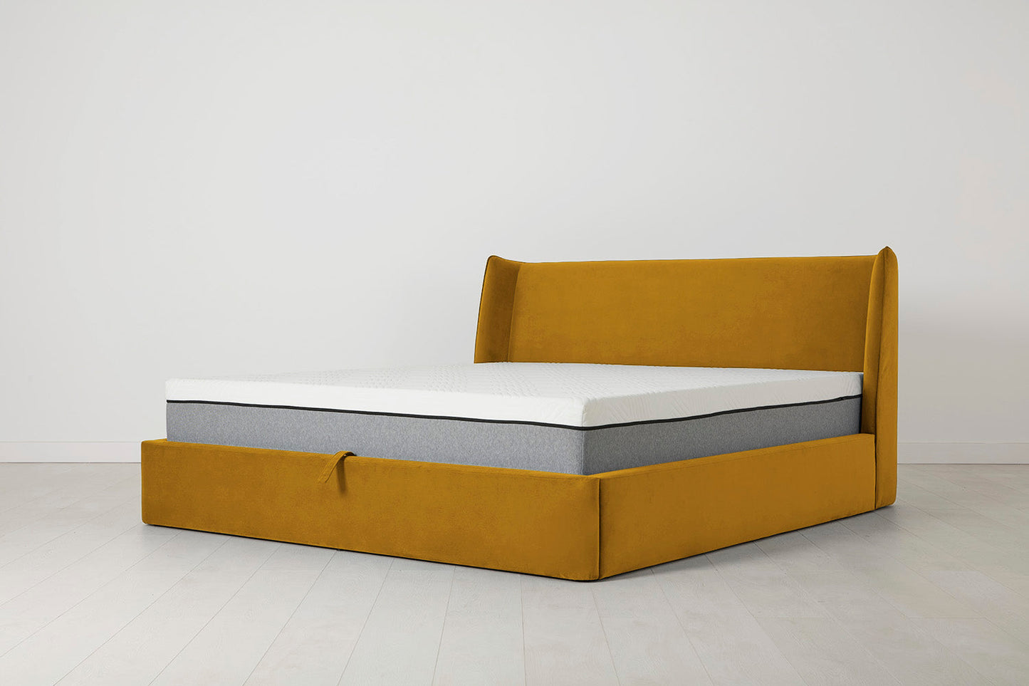 Bett 03