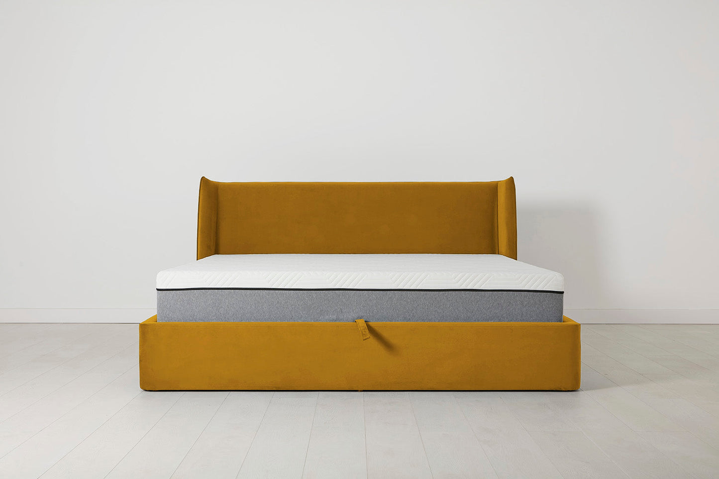 Bett 03