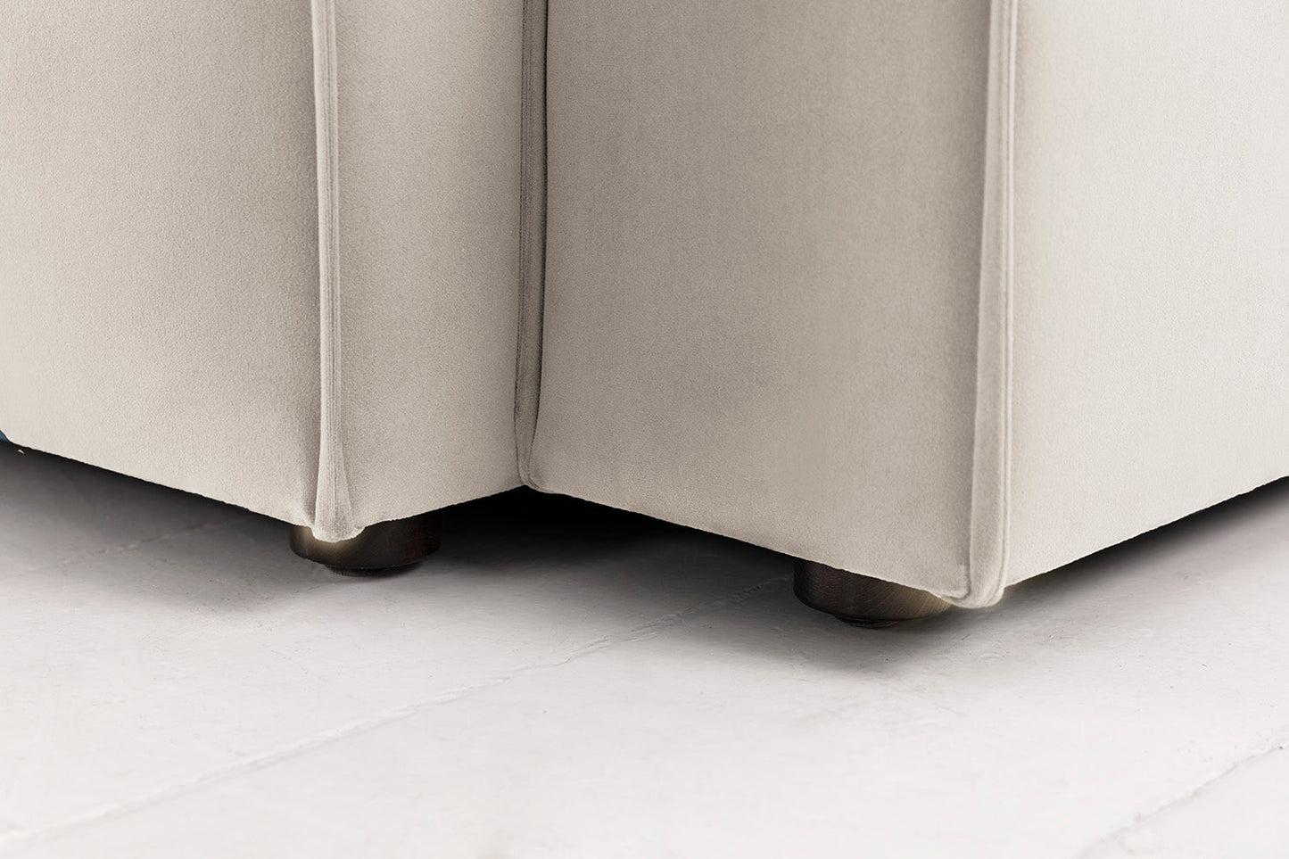 Dreisitzer-Sofa Model 03 mit Chaiselongue rechts