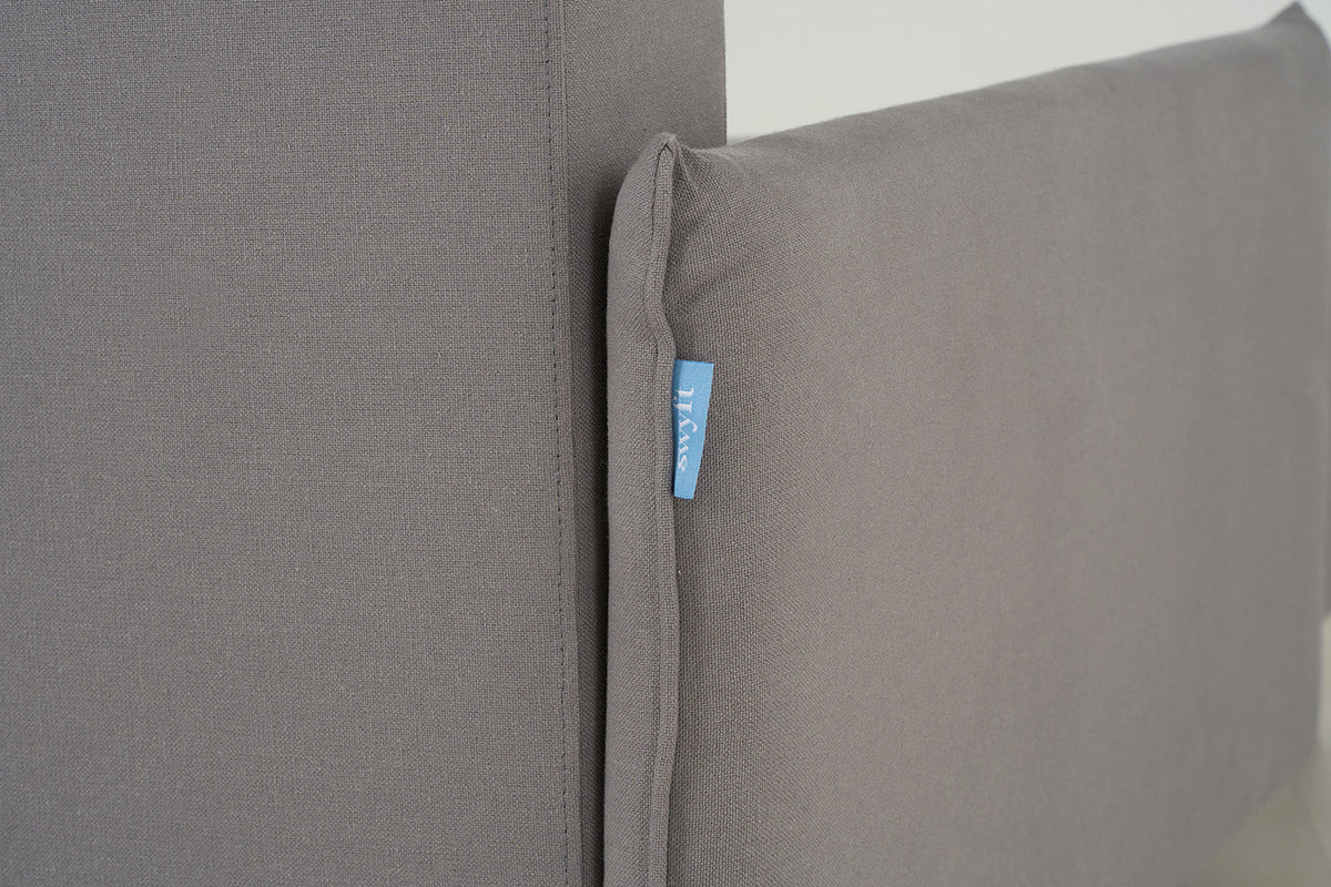 Dreisitzer-Sofa Model 12 mit Chaiselongue links
