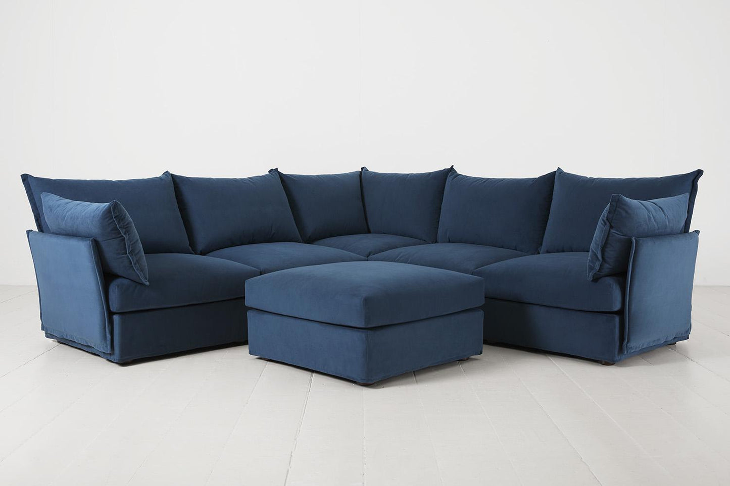 Ecksofa Model 06 mit Polsterhocker
