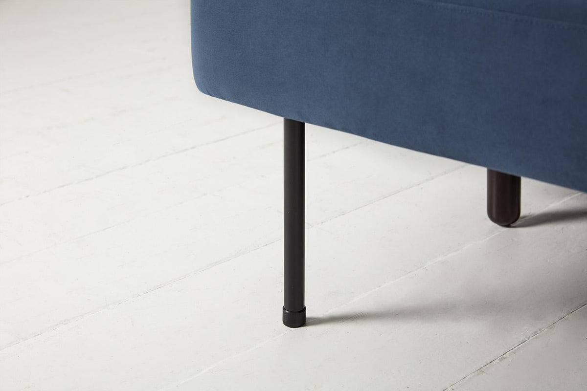 Model 04 Dreisitzer-Schlafsofa