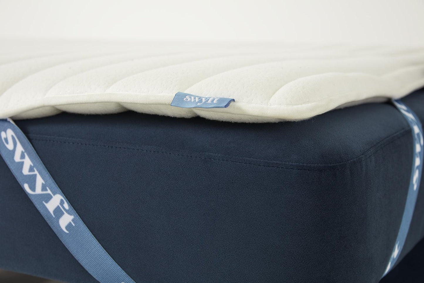 Model 04 Dreisitzer-Schlafsofa