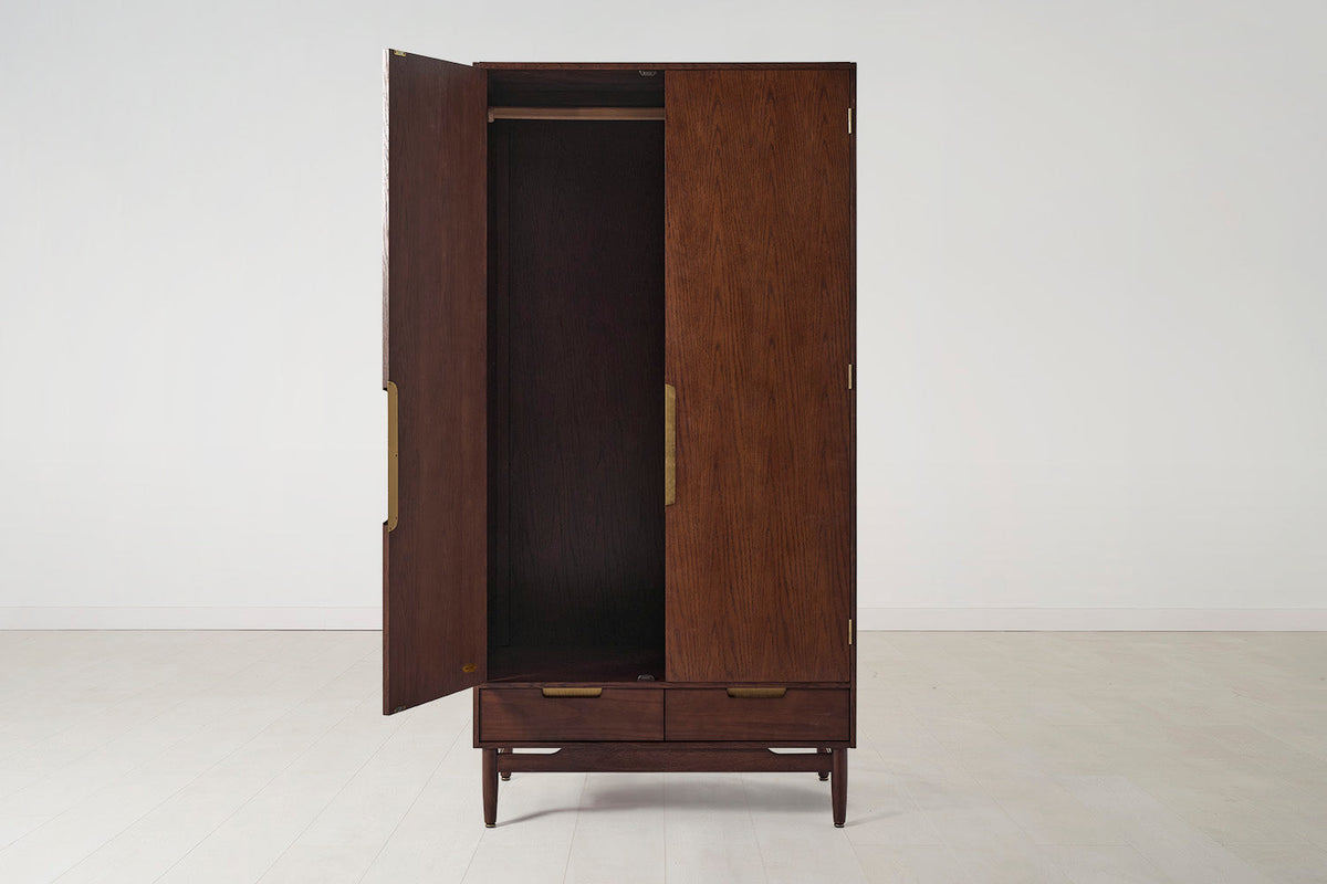 Kleiderschrank 01