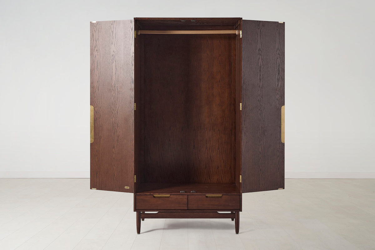 Kleiderschrank 01