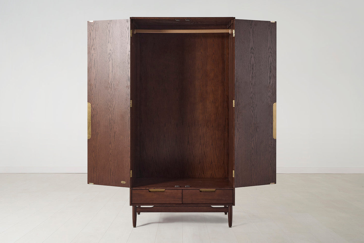 Kleiderschrank 01