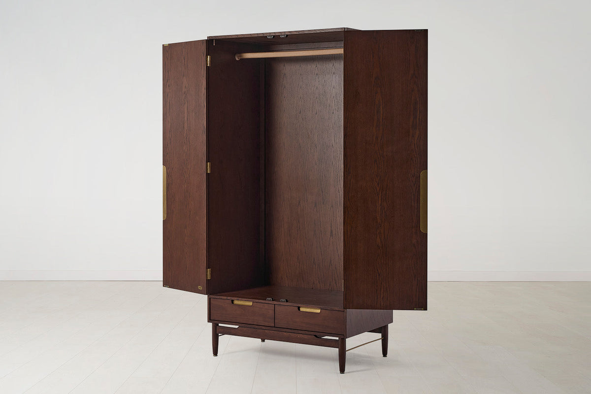 Kleiderschrank 01